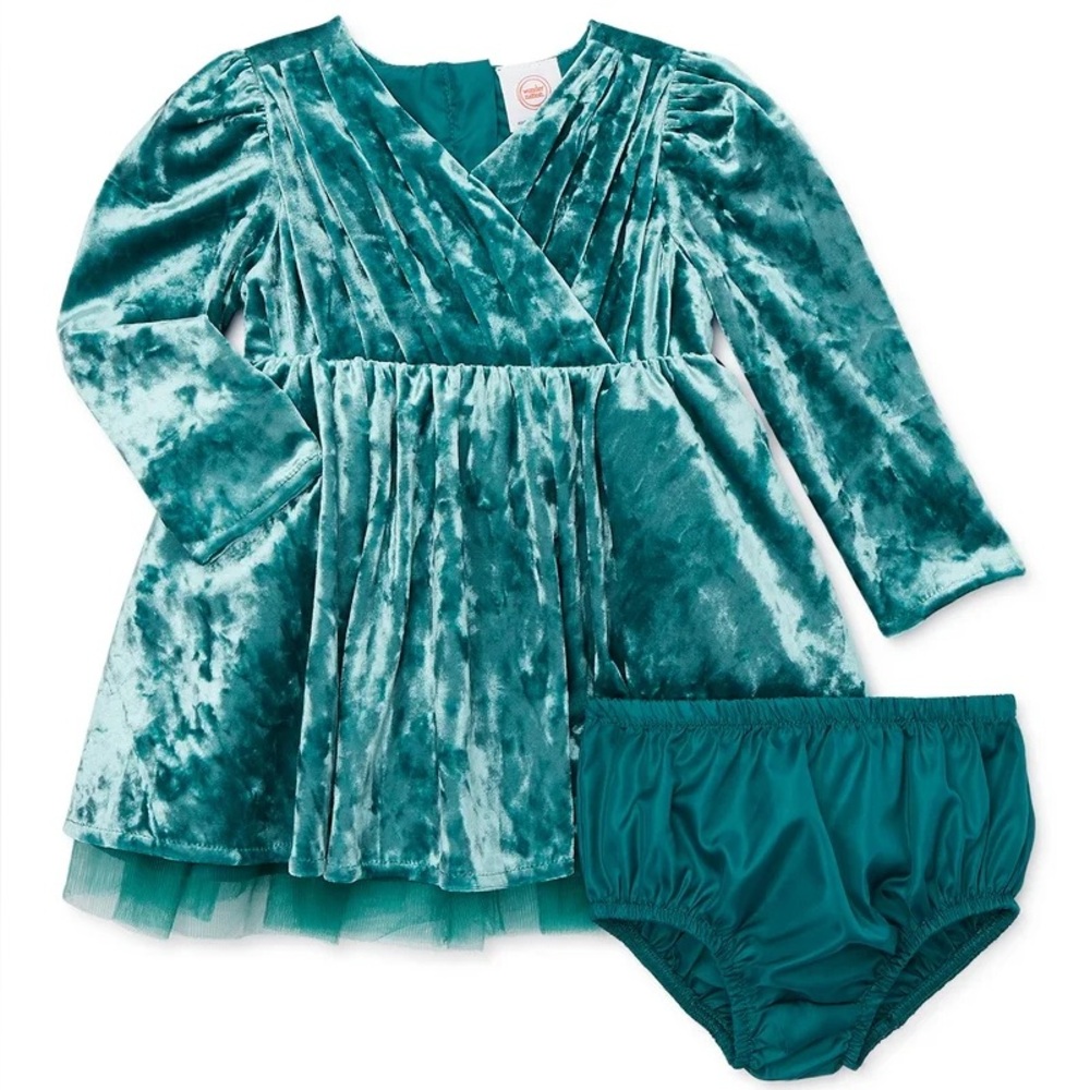 GREEN VELVET HOLIDAY DRESS